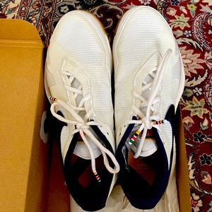 Womens Nike Zoom Vapor Pro Hard Court Tennis Shoes.